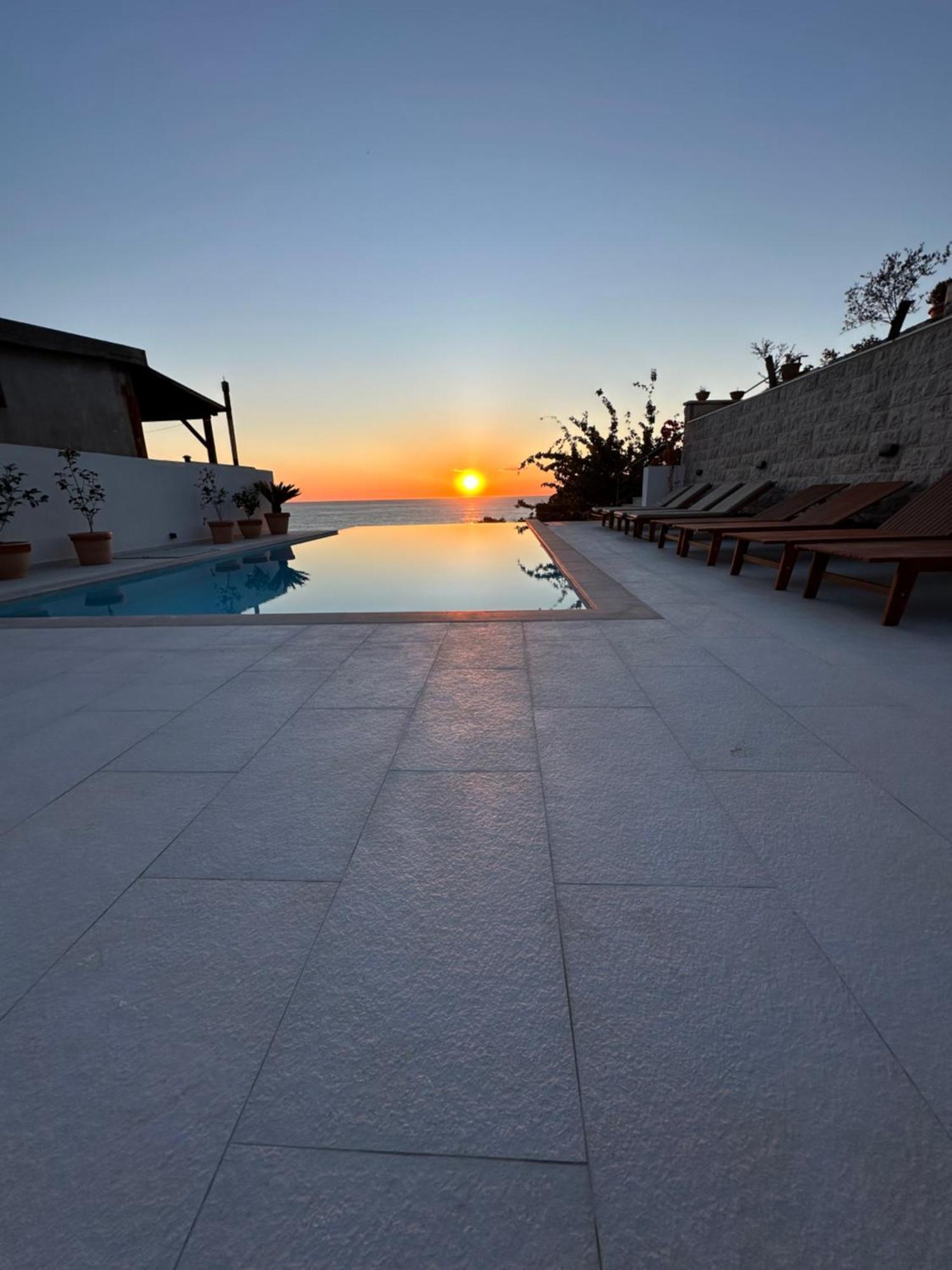 Apartments Blue Heaven Ulcinj Exteriör bild
